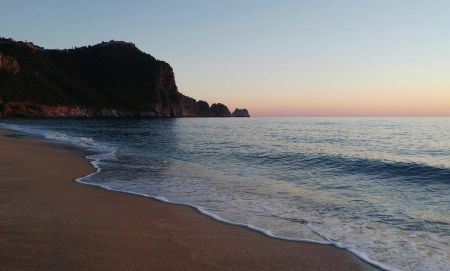 Почивка в Алания с чартърен полет от София