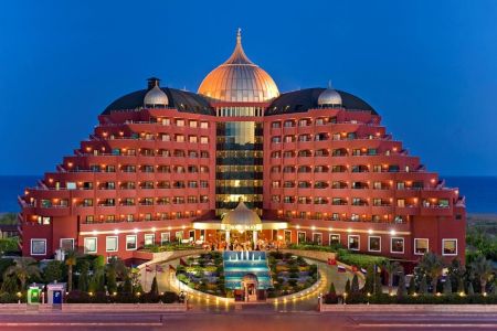 Delphin Palace