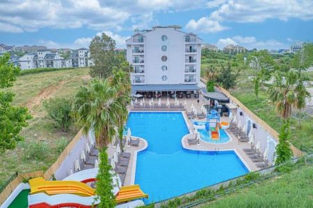 Q Ella Beach Hotel