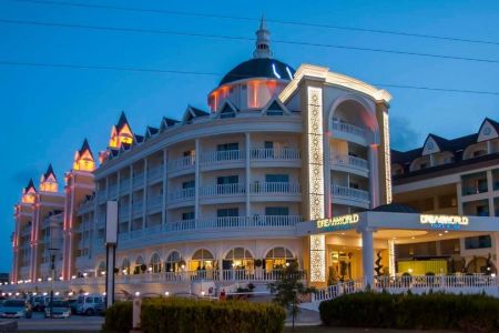 Dream World Resort & Spa