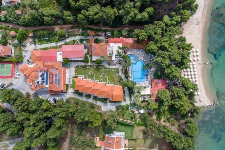 Porfi Beach Hotel