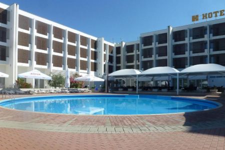 Kolovare Hotel